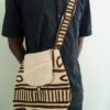 Sac en bandoulière en tissu bogolan